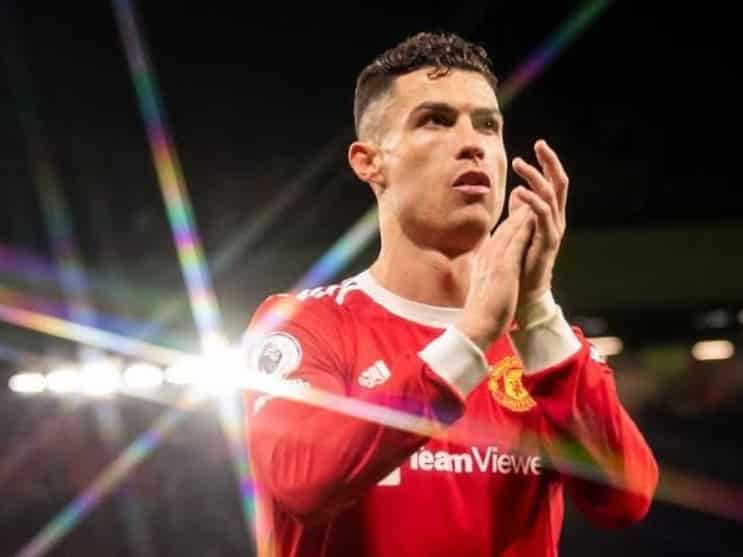 Cristiano Ronaldo asks Manchester United to let him leave if they get a good offer, My Football Facts