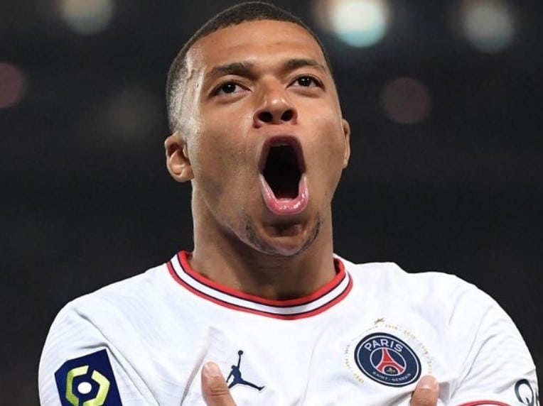 Kylian Mbappe and Sam Kerr star on the front cover of FIFA 23, My Football Facts